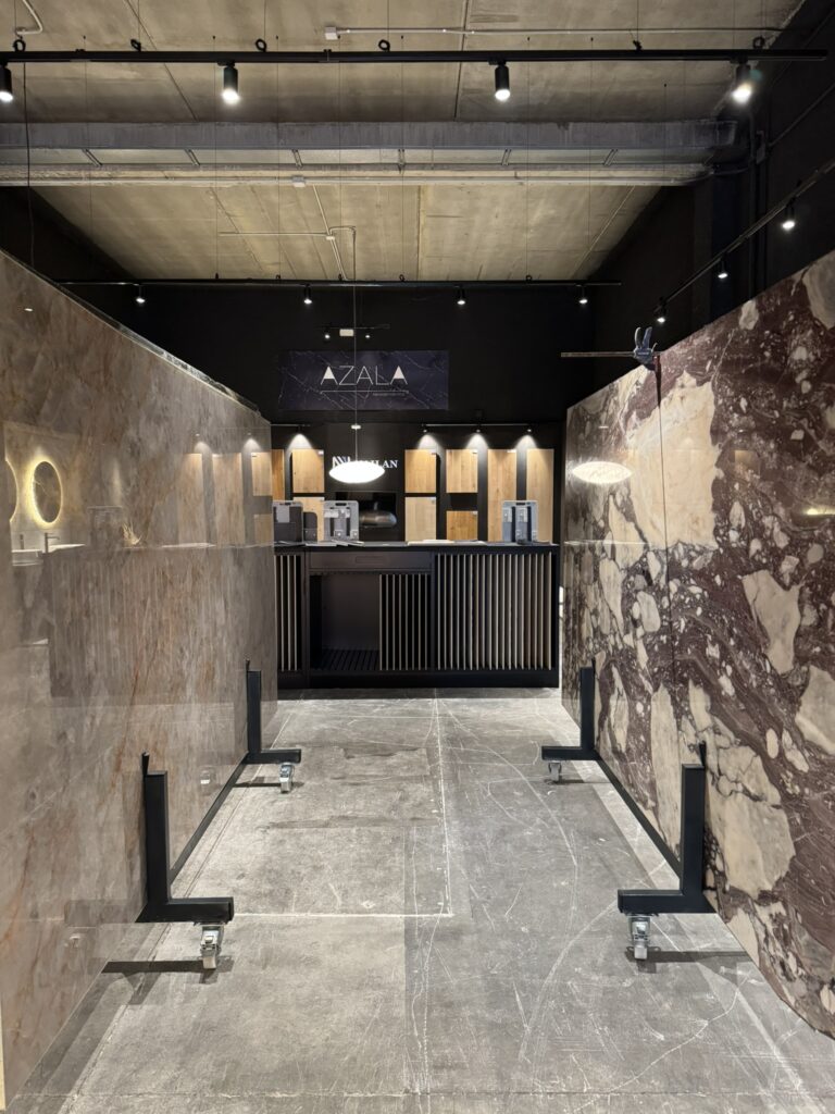 SHOWROOM AZALA 4